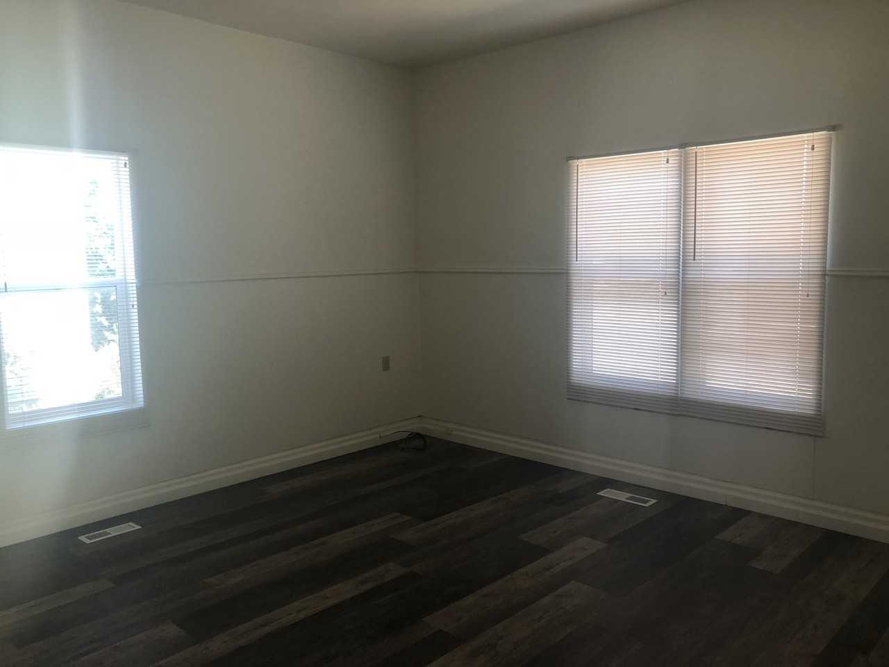 235 Mcauliff Ave - Photo 4 of 22