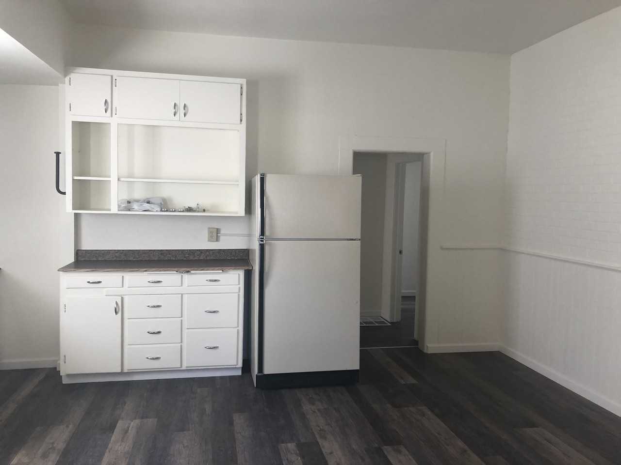 235 Mcauliff Ave - Photo 7 of 22