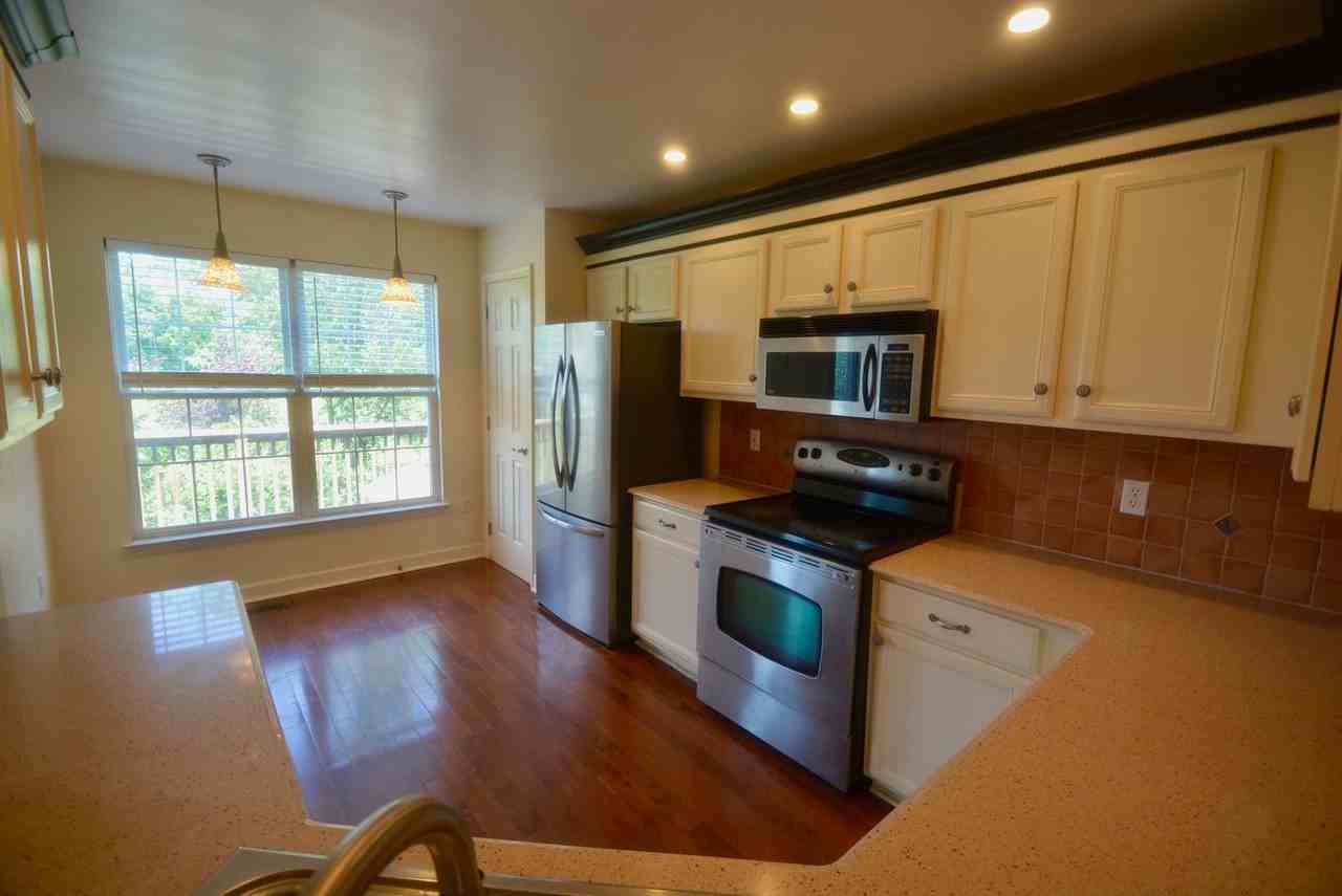 6 Peterson Pl - Photo 2 of 26