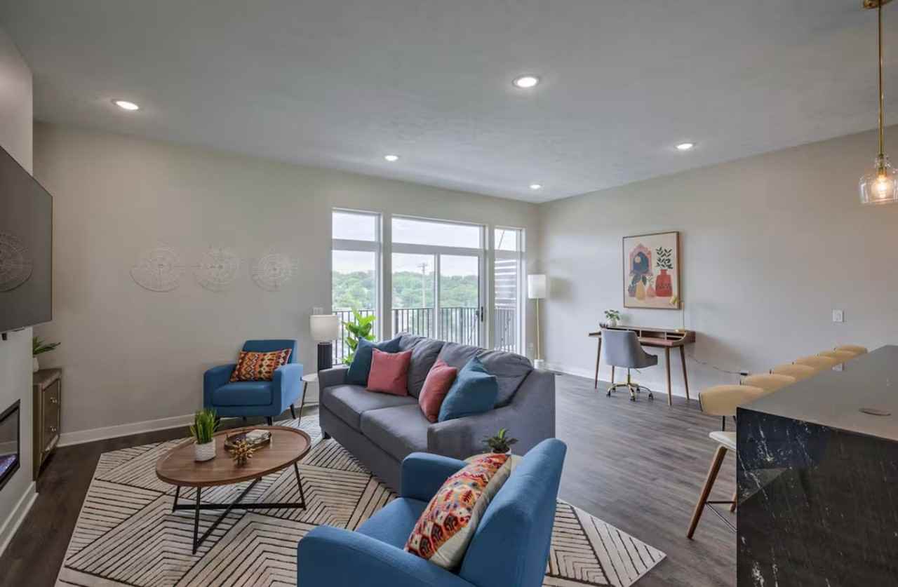 630 N 46th St - Photo 3 of 48