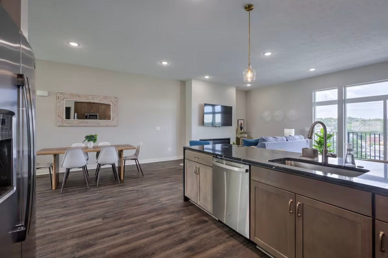 630 N 46th St - Photo 7 of 48