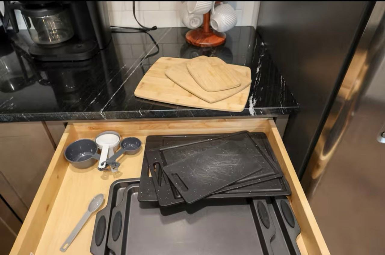 630 N 46th St - Photo 7 of 49