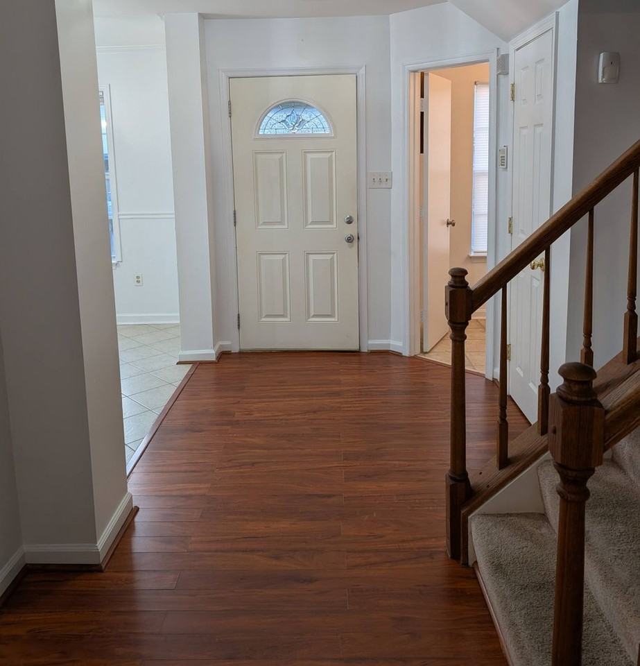 702 Wind Ridge Dr - Photo 2 of 12