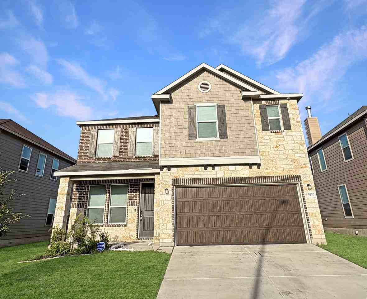 3910 Sunfield Dr - Photo 3 of 36