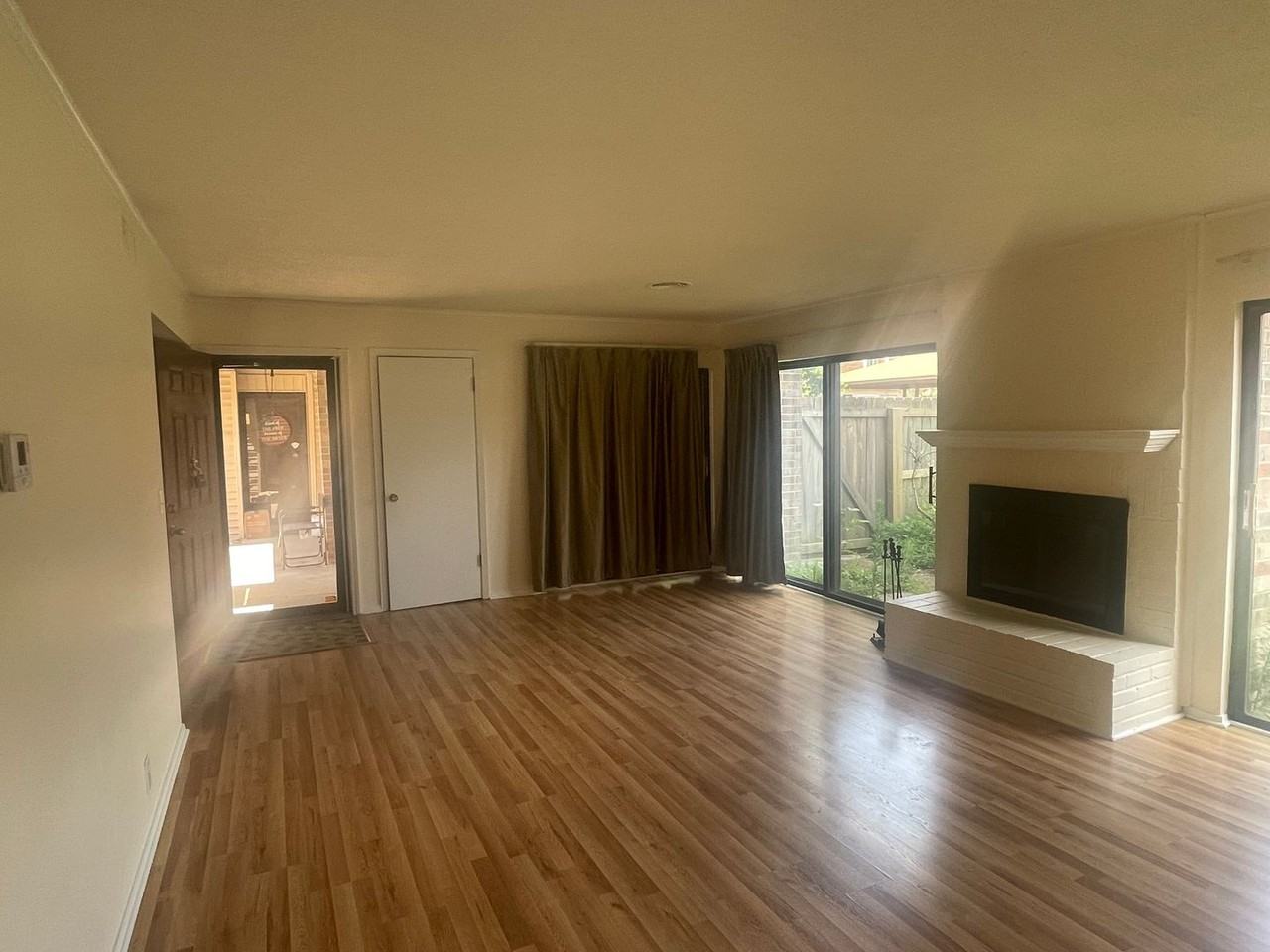 6588 Poplar Woods Cir S - Photo 2 of 21