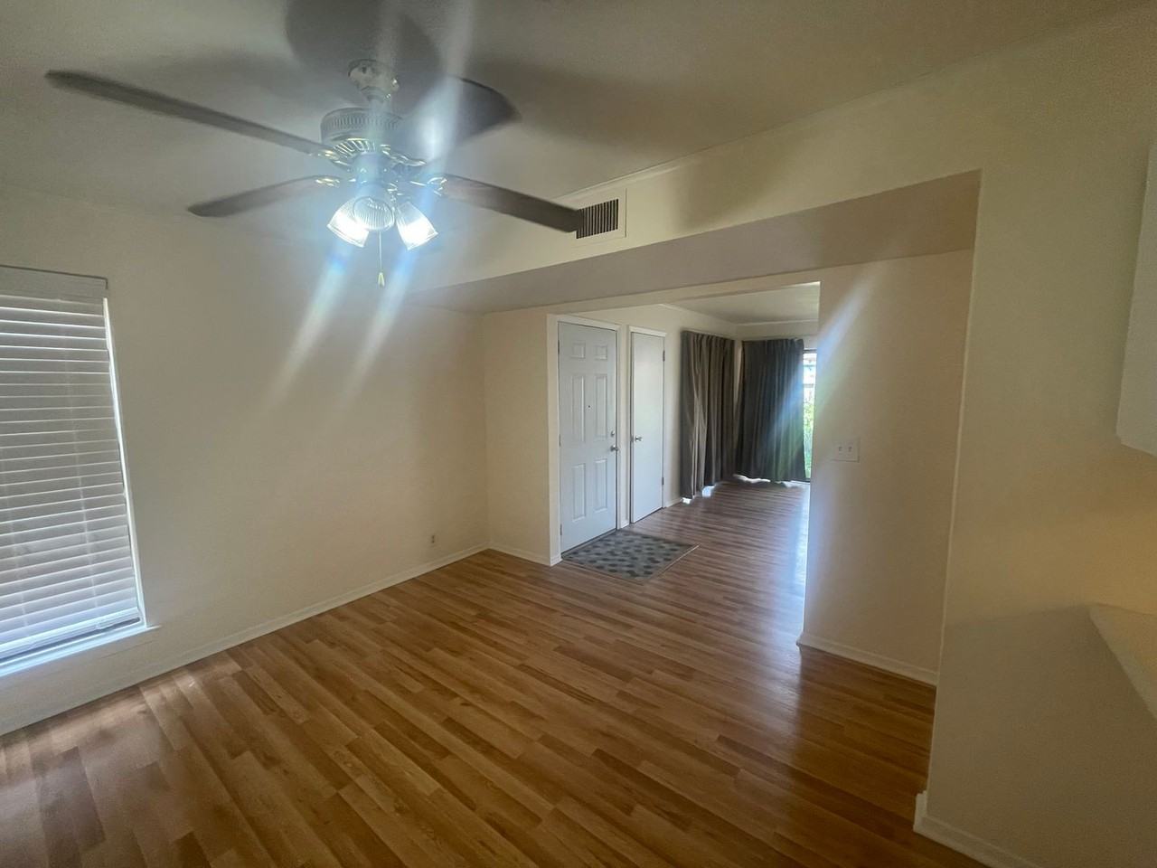 6588 Poplar Woods Cir S - Photo 6 of 21