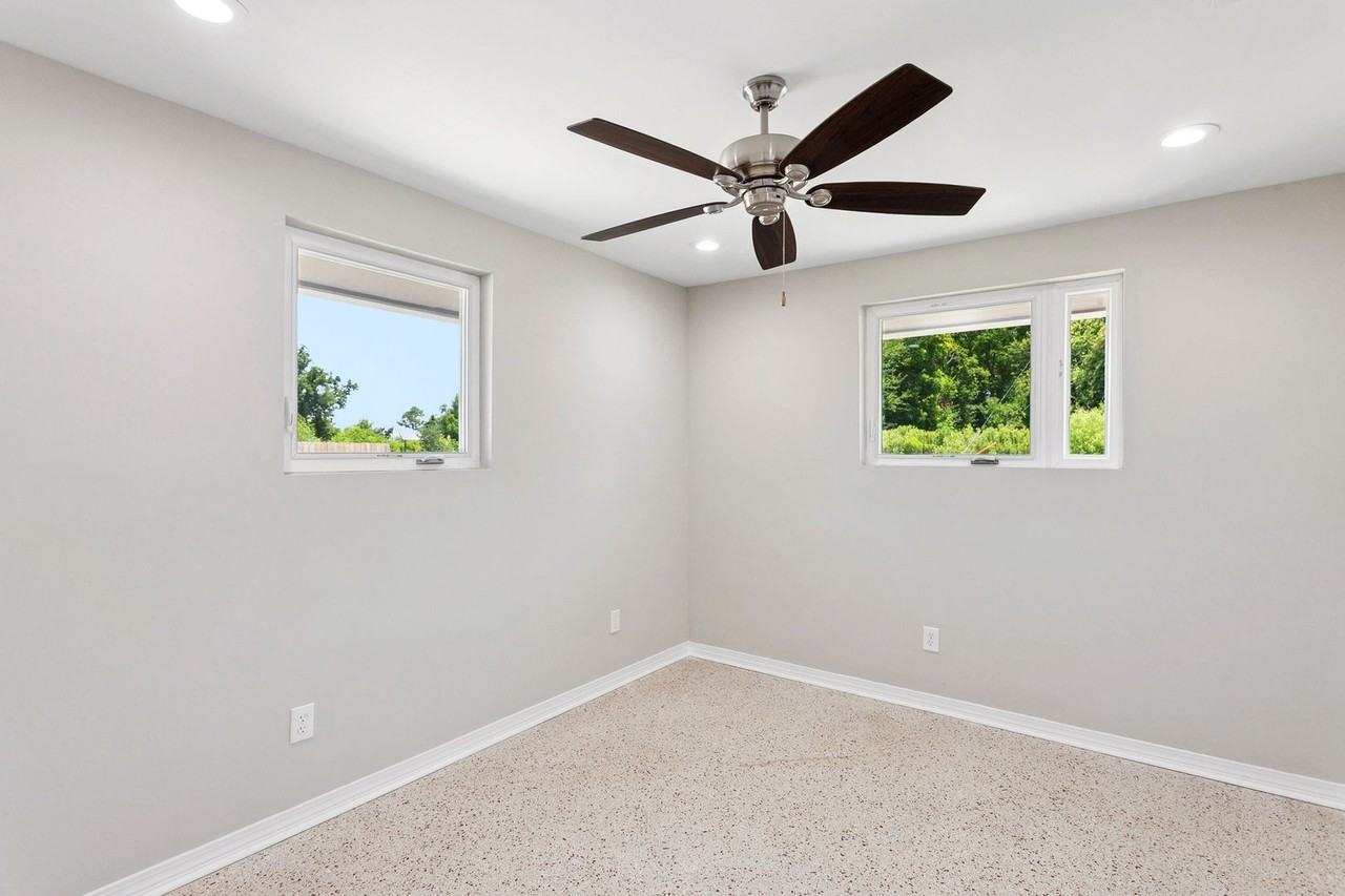 315 Centanni Rd - Photo 4 of 15
