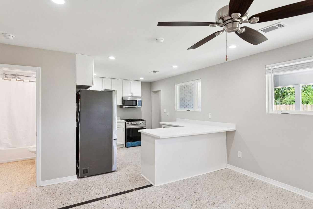315 Centanni Rd - Photo 6 of 15
