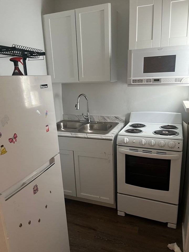 1127A S Ridgewood Ave #A - Photo 7 of 11