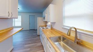 906 N 9th St - Photo 1 of 1