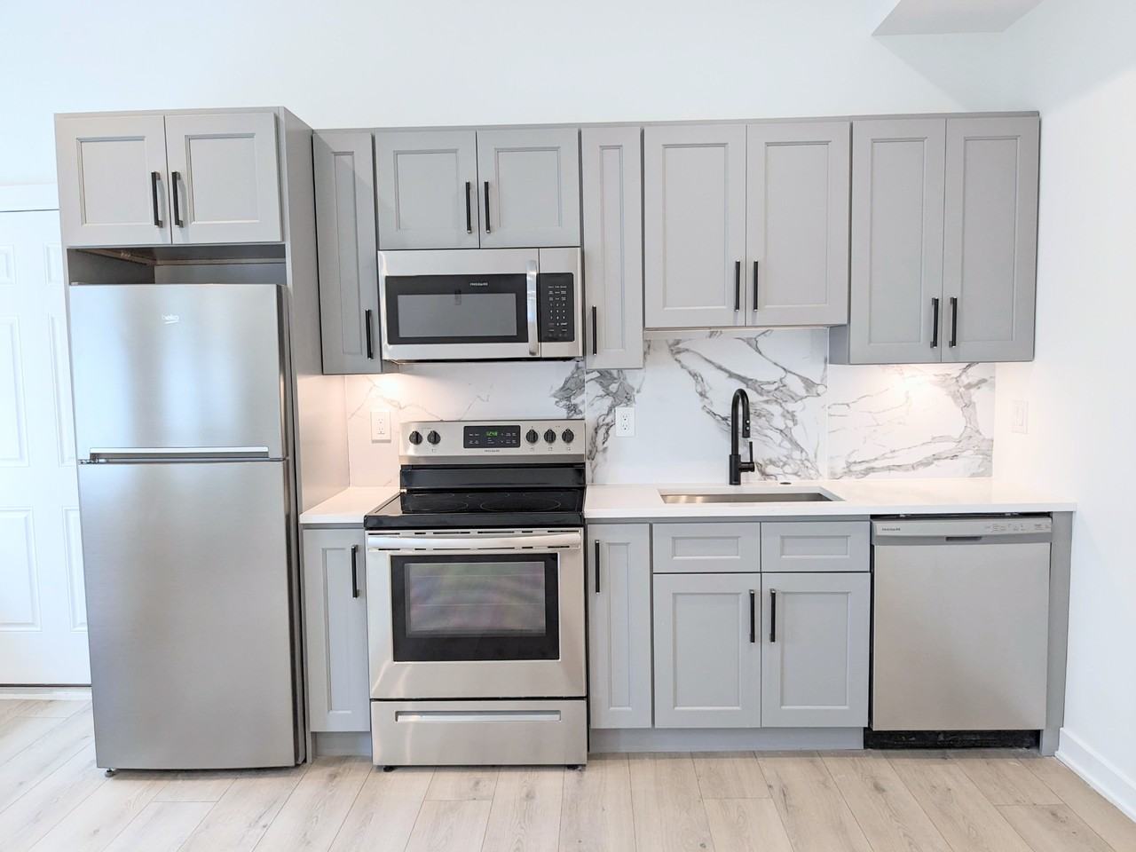 2601 W Oxford St #1 - Photo 2 of 11