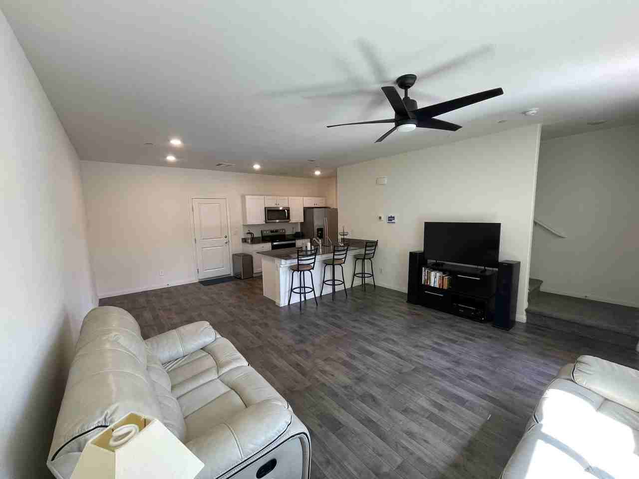 12748 Feathersong St - Photo 3 of 17