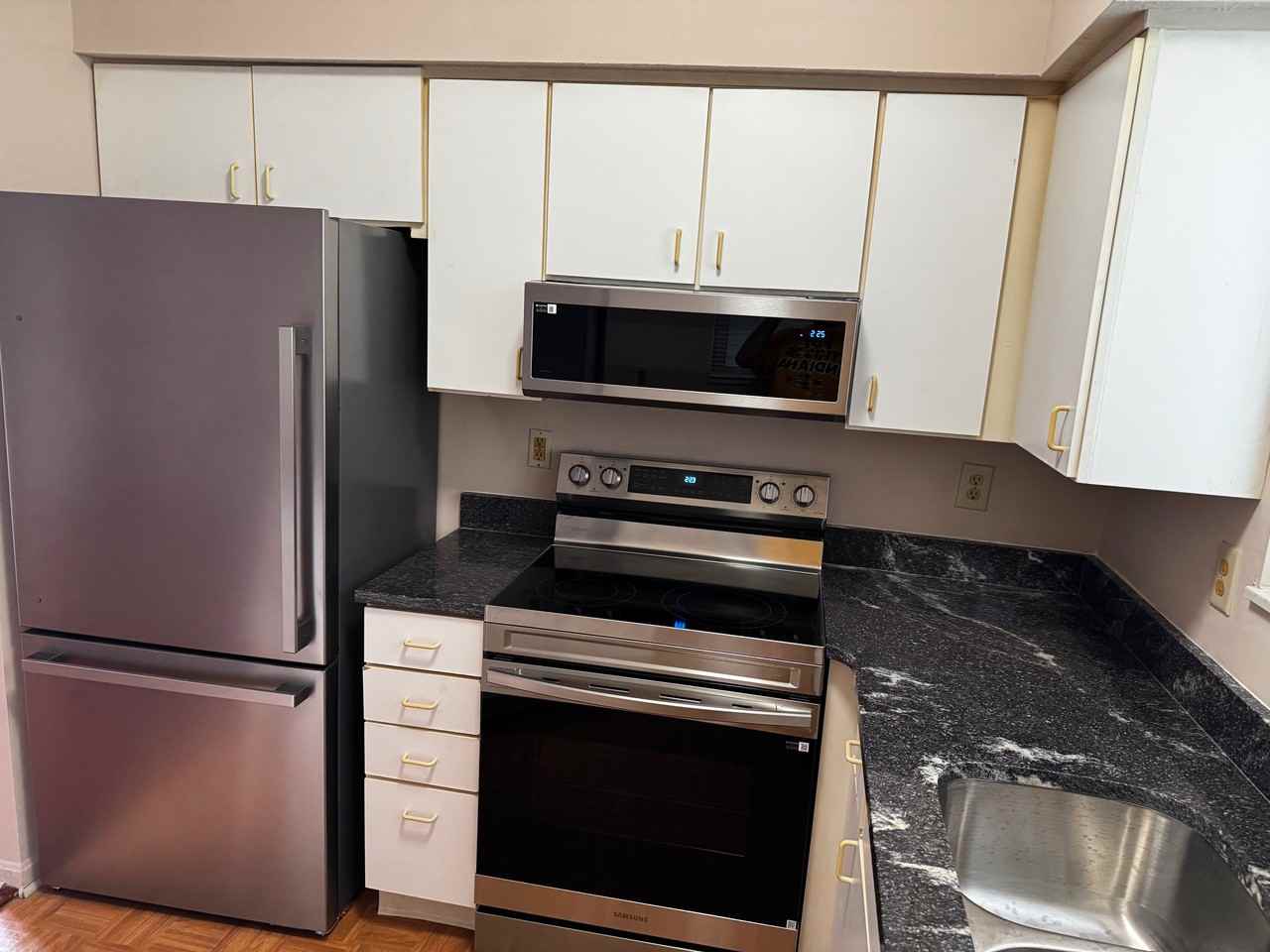 9403 Captains Brg #1161 - Photo 3 of 19