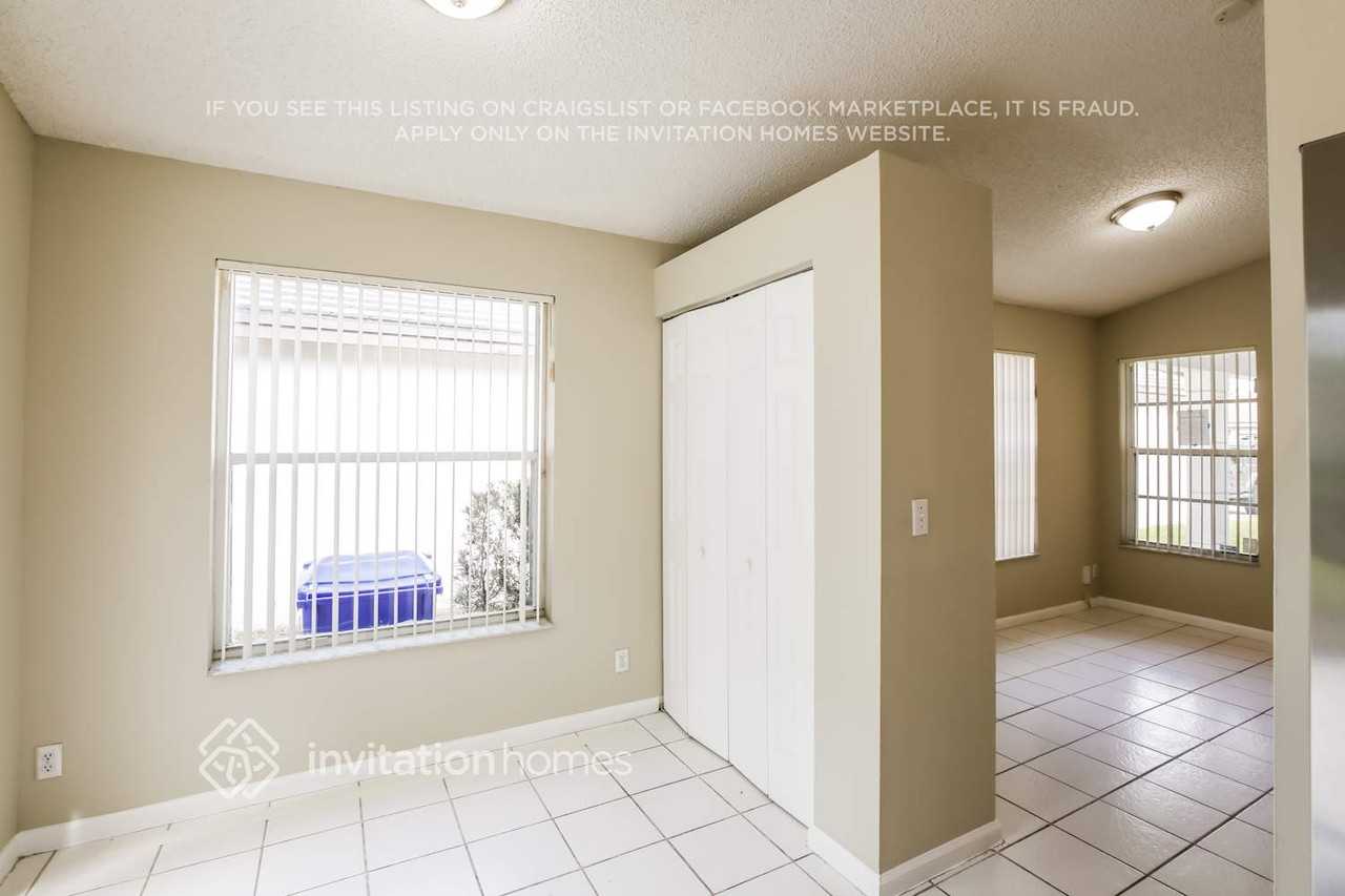 18351 Nw 8th St - Photo 6 of 17