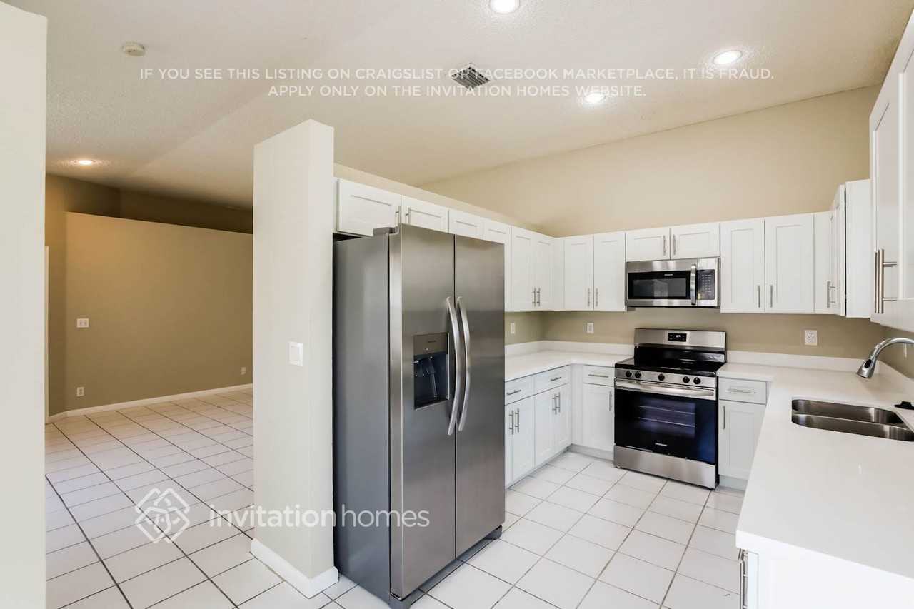 18351 Nw 8th St - Photo 7 of 17