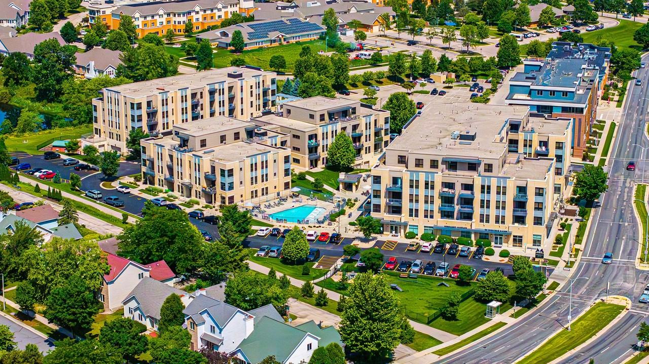 Deco Luxury Apartments - Photo 7 of 28