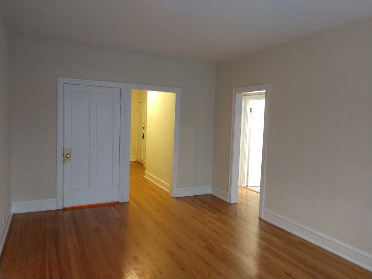 815 Seward Street #2S - Photo 3 of 21