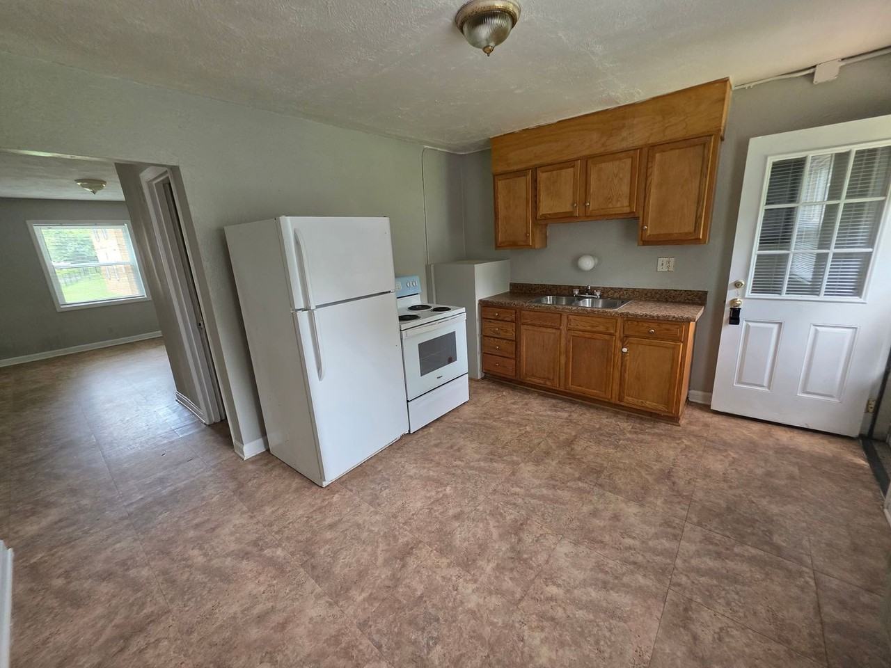 603 West 23rd Street #A - Photo 3 of 9