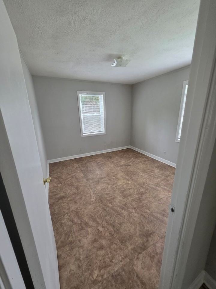 603 West 23rd Street #A - Photo 6 of 9