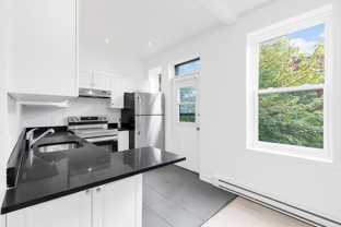 5864 Rue Sherbrooke Ouest #5 - Photo 1 of 1