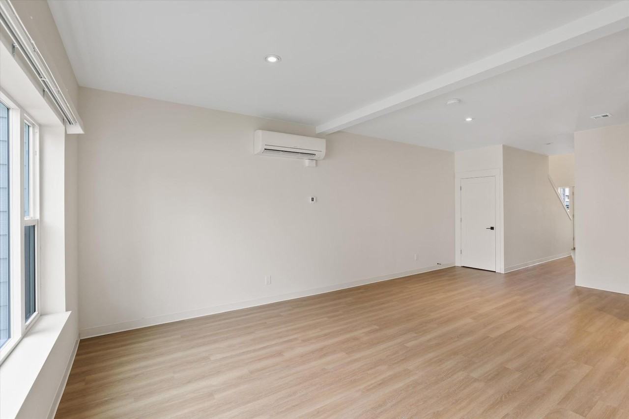 4107 E 28th Ave - Photo 5 of 10