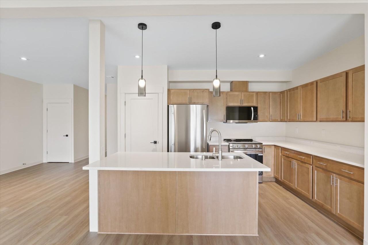 4107 E 28th Ave - Photo 7 of 10