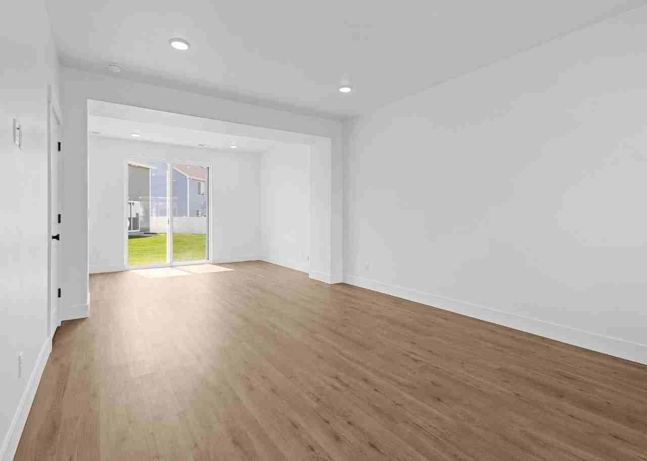 2986 Sydney Dr - Photo 6 of 20