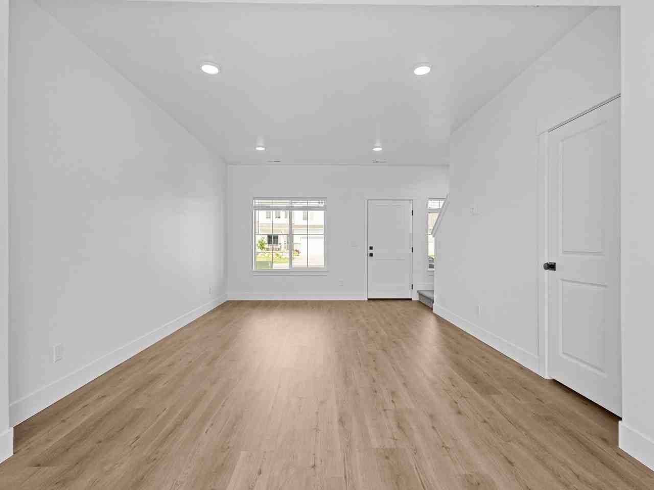 2986 Sydney Dr - Photo 7 of 20