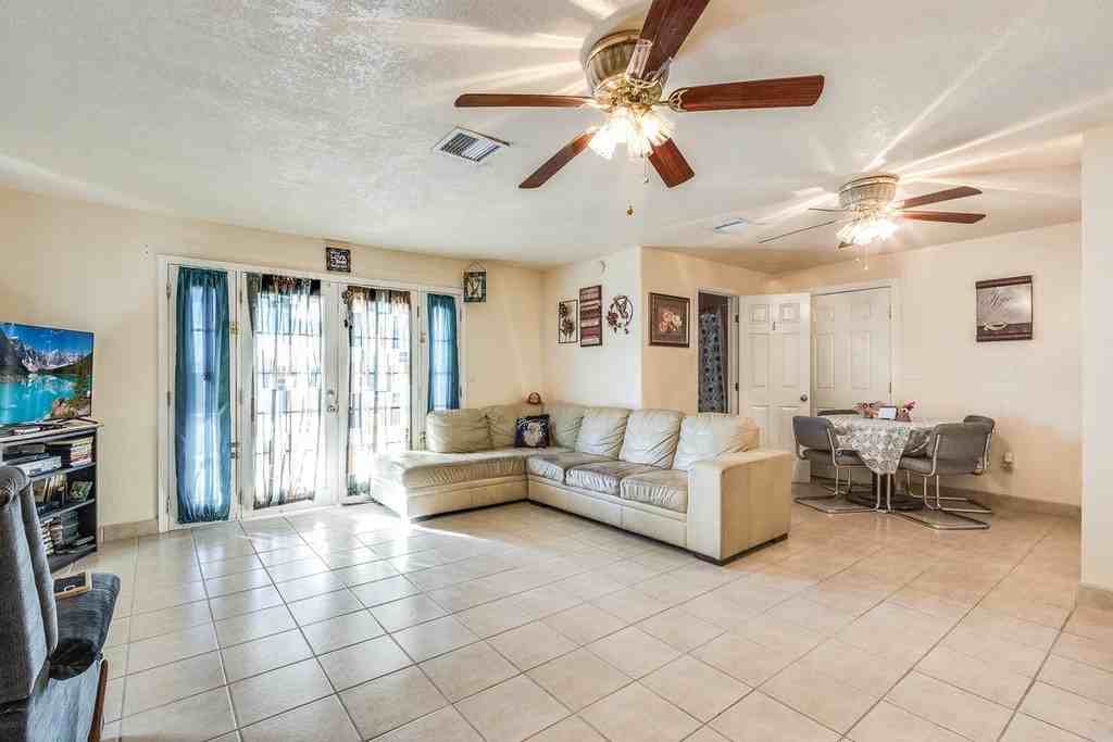 5977 Montoya Dr - Photo 3 of 10