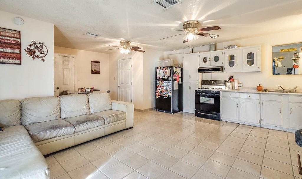 5977 Montoya Dr - Photo 5 of 10