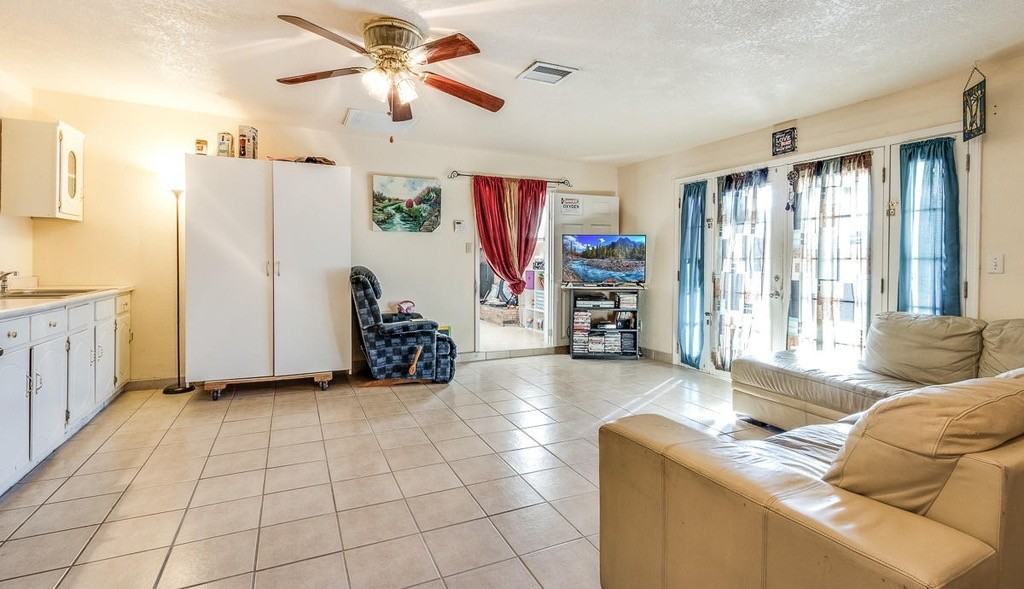 5977 Montoya Dr - Photo 7 of 10