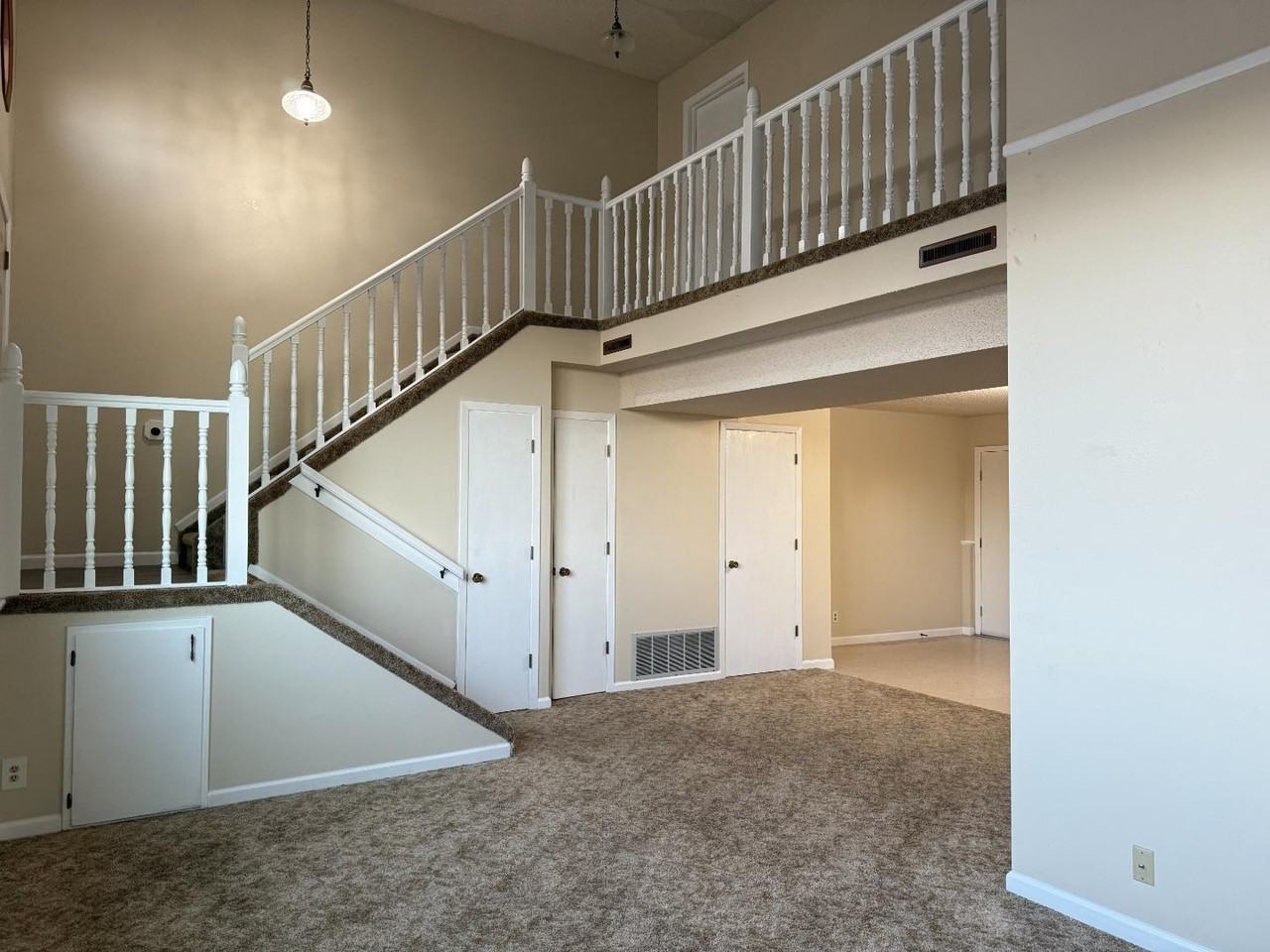 2614 N Fleming St - Photo 2 of 10