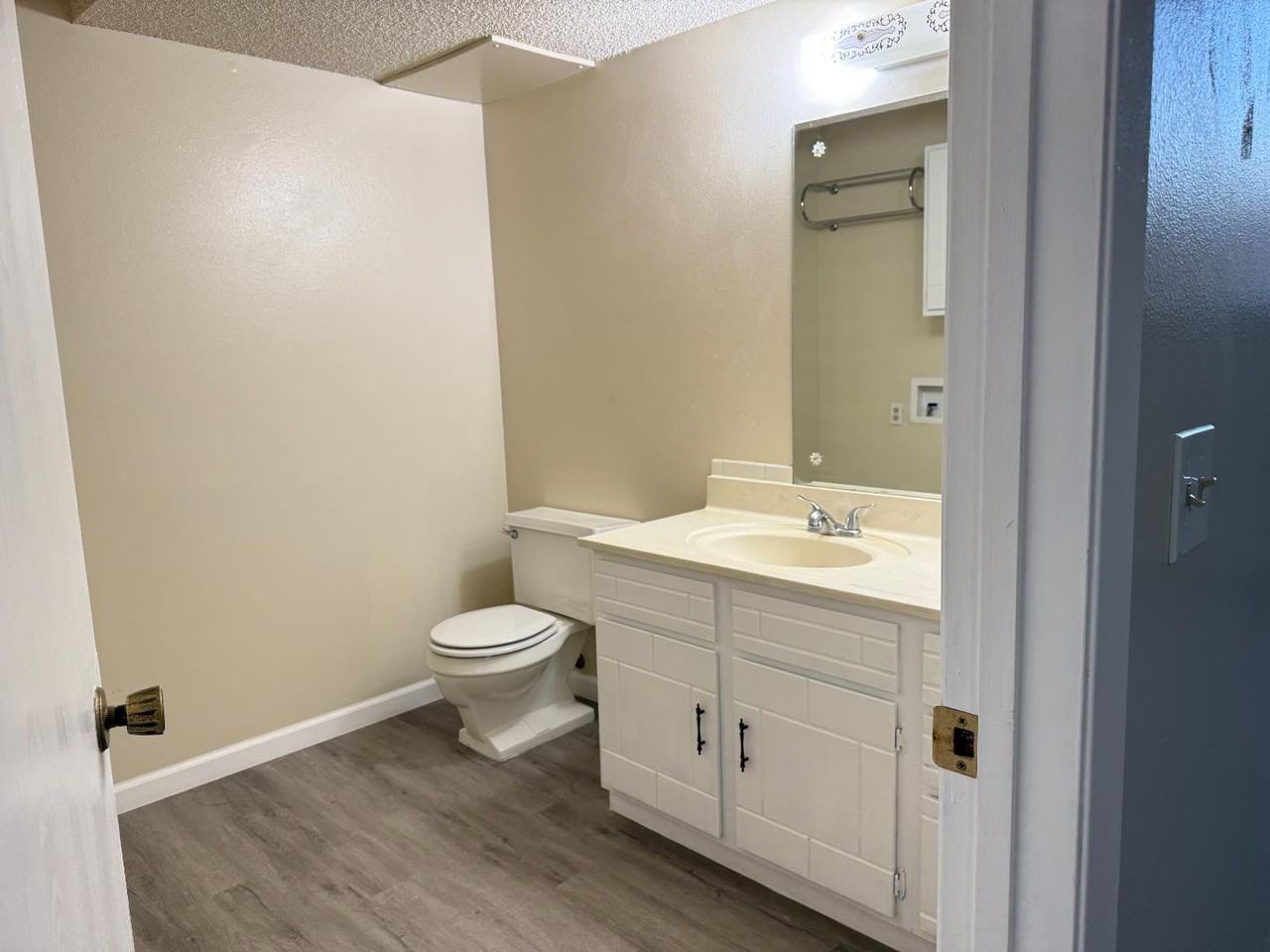 2614 N Fleming St - Photo 3 of 10