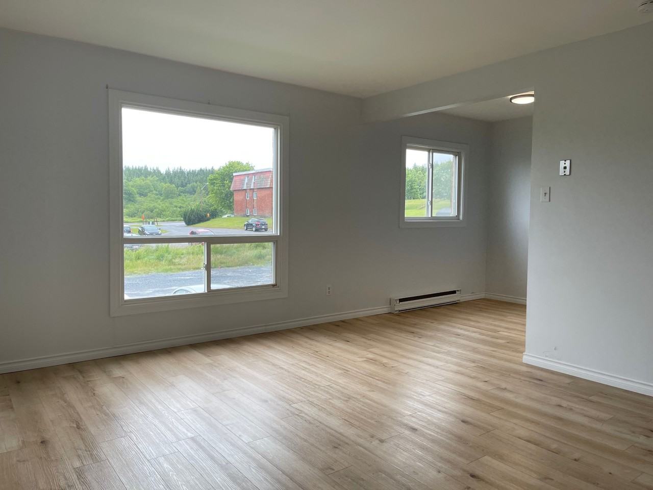 522 Bonita Ave #7 - Photo 3 of 14