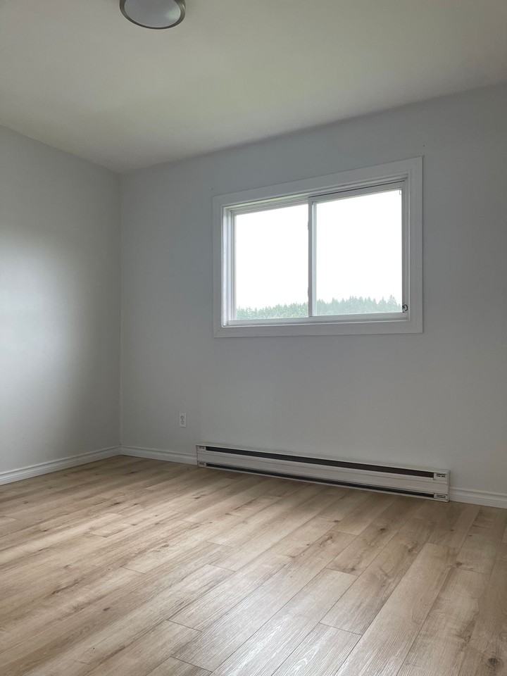 522 Bonita Ave #7 - Photo 5 of 14