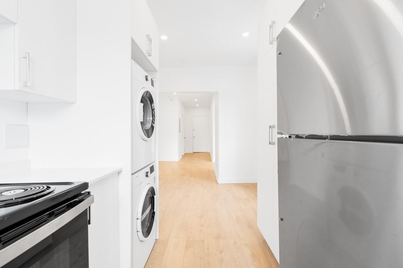 6645 Avenue Fielding #9 - Photo 2 of 14