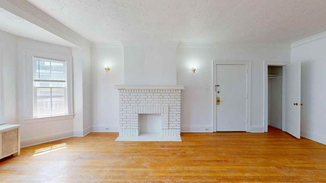 Kemper Court Apartments - Photo 5 of 50