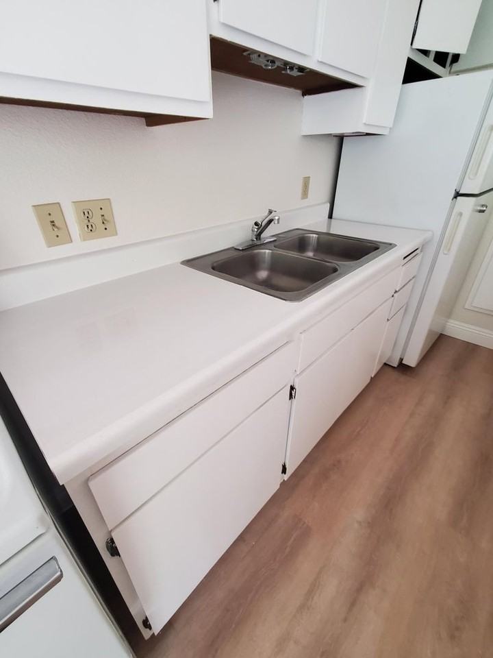 Santa Fe Manor - Photo 6 of 16