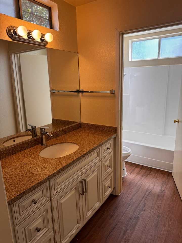 CASA - Photo 3 of 23