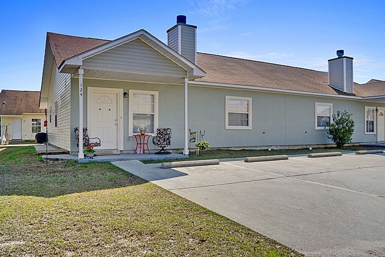 Cambridge Cottages - Photo 2 of 50