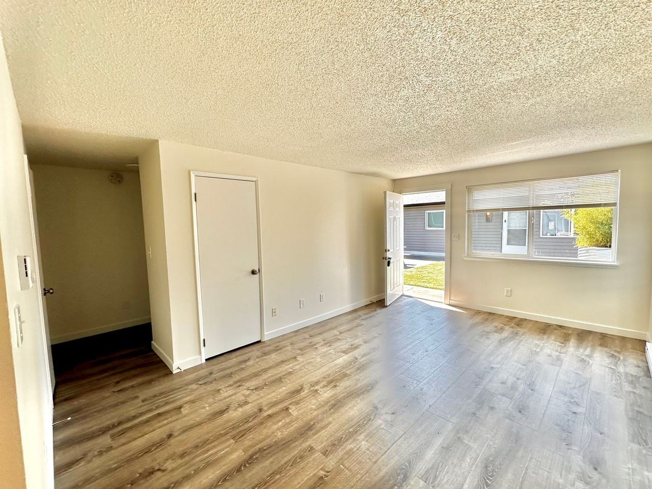 C-Street Apartments - Photo 6 of 20