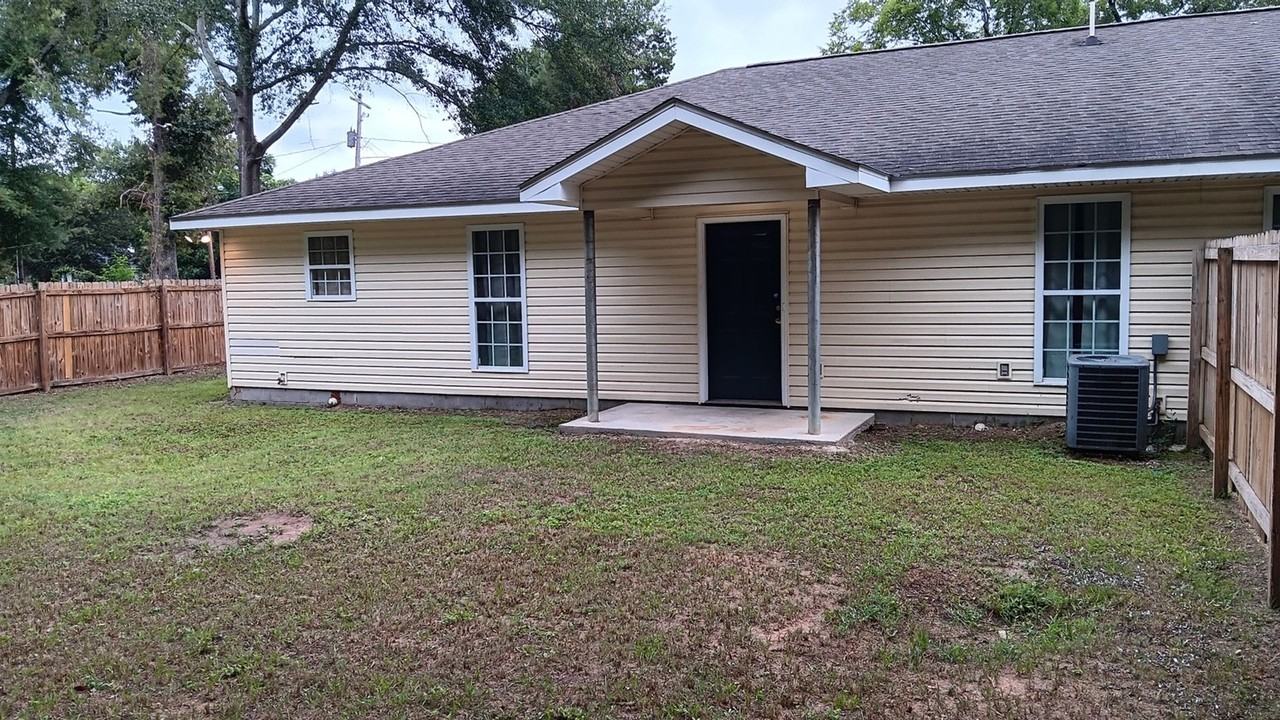 1741 Elvan Ave - Photo 6 of 36