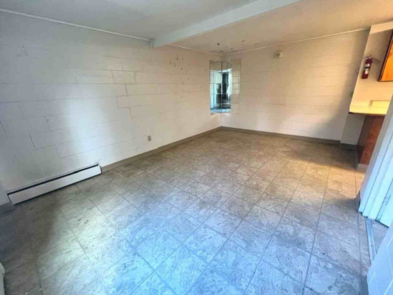 Tall Timbers @ 2204 W Northern Lights Blvd - Photo 4 of 41