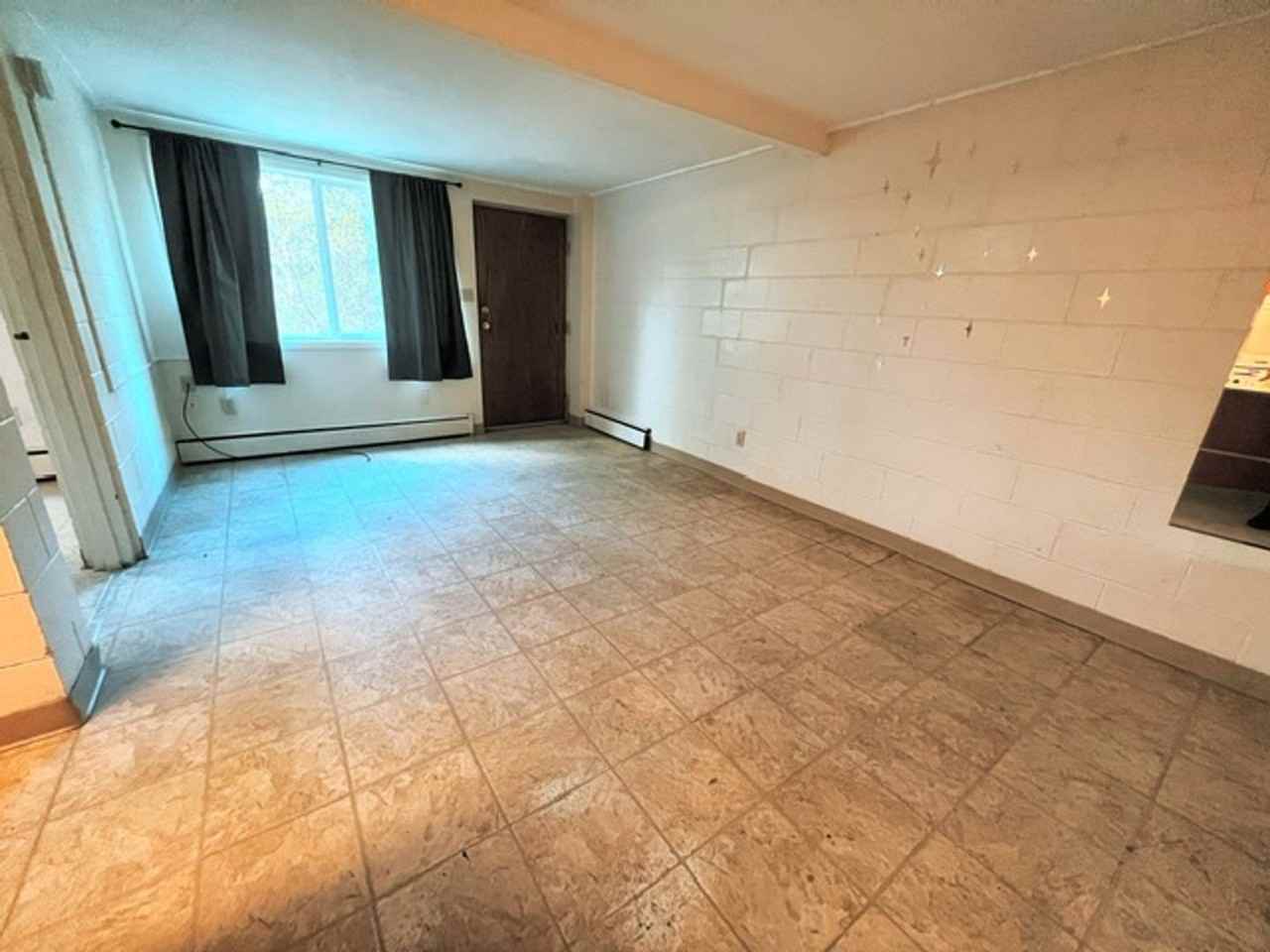 Tall Timbers @ 2204 W Northern Lights Blvd - Photo 6 of 41