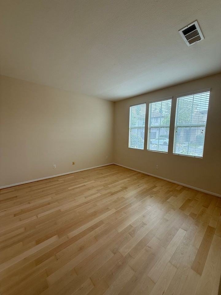 1147 Azalea Way - Photo 6 of 14