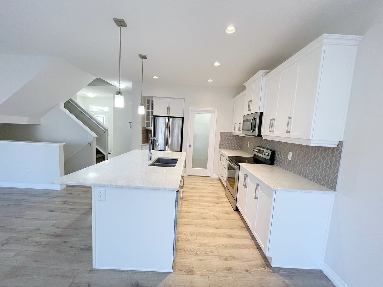 240 Auburn Glen Close Se #1 - Photo 2 of 10