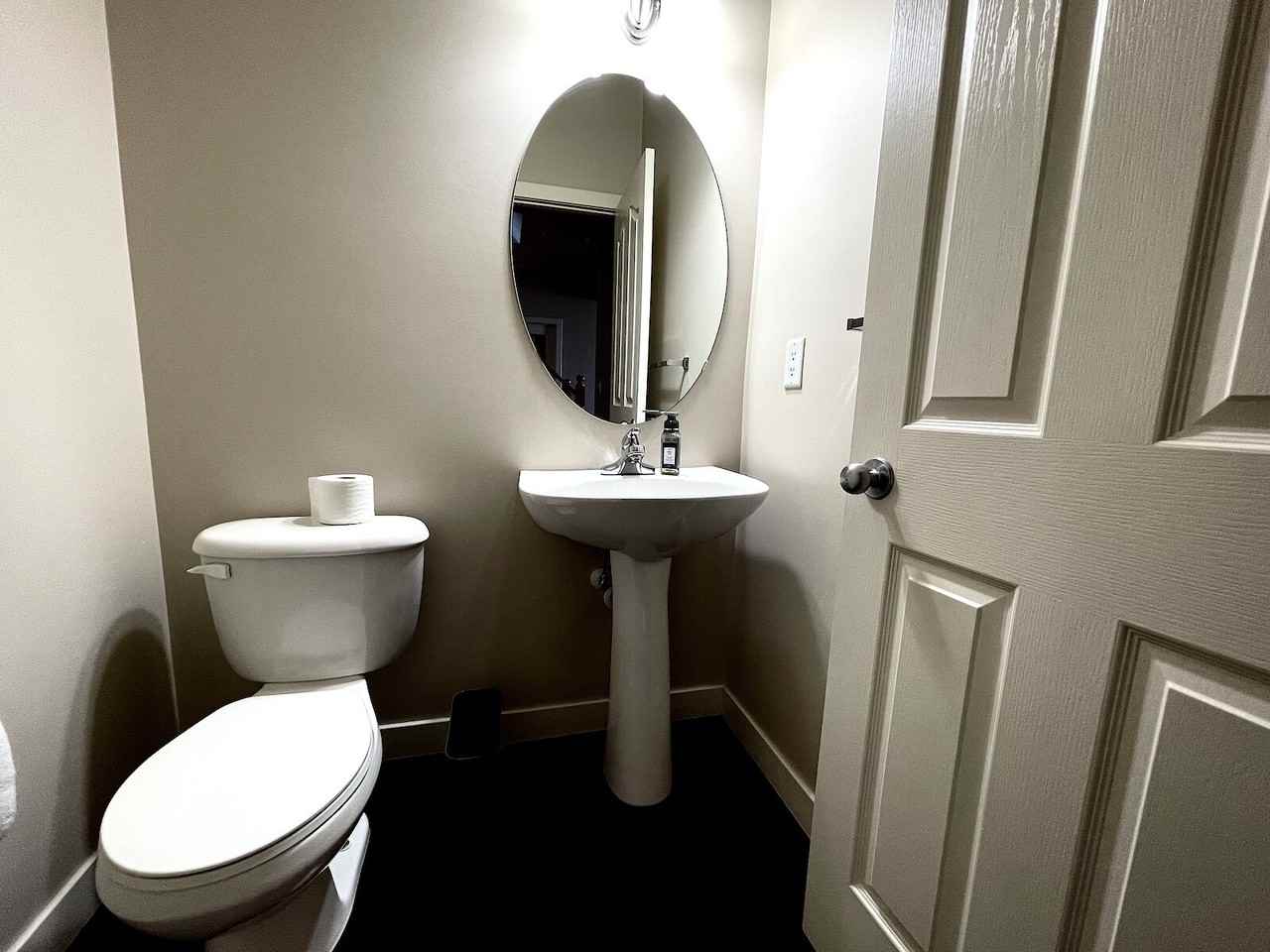 340 Everoak Dr Sw #1 - Photo 3 of 10