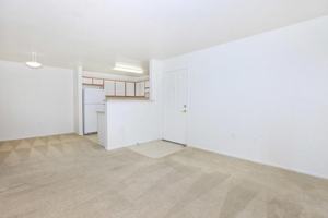 featured image of 950 E 5th St