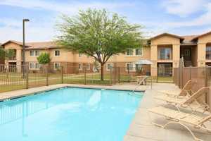 featured image of 950 E 5th St