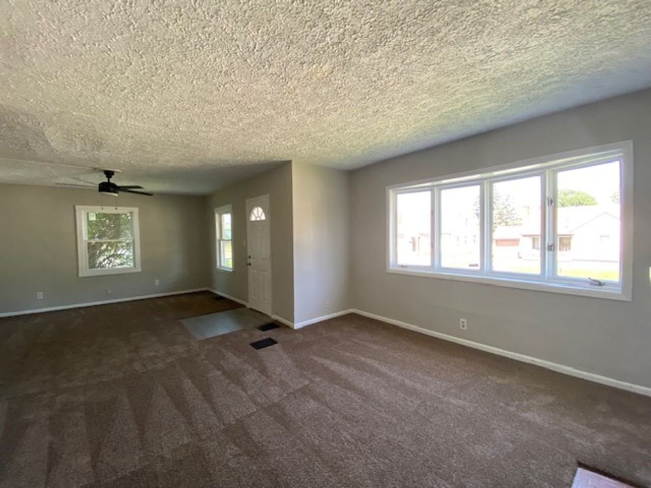 2109 Columbus Rd - Photo 2 of 10
